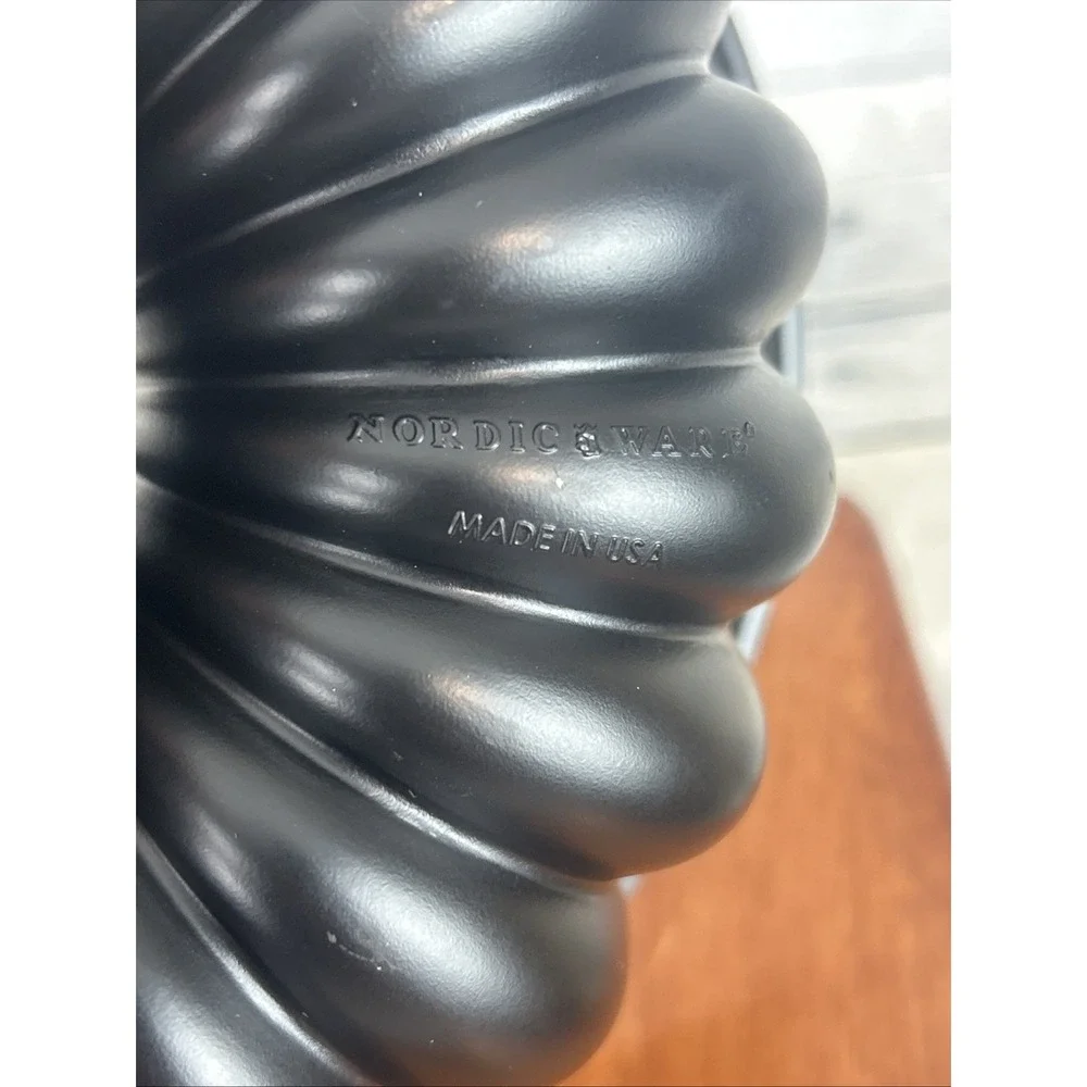 Noric Ware Cast Iron Bundt Tunnel Pan